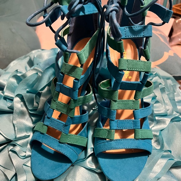 Turquoise & Green - Picture 2 of 2